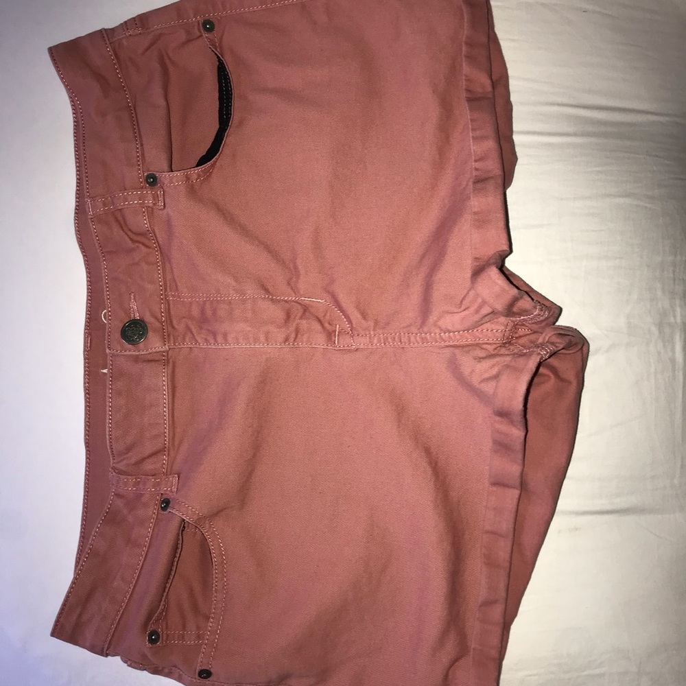 tan/pink shorts